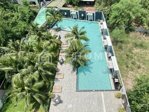 Pool - ARCADIA CENTER SUITES №702 (Pattaya City)