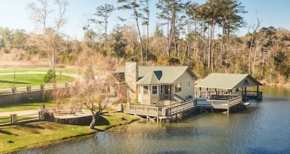 Waterfront Luxury Lodge Retreat