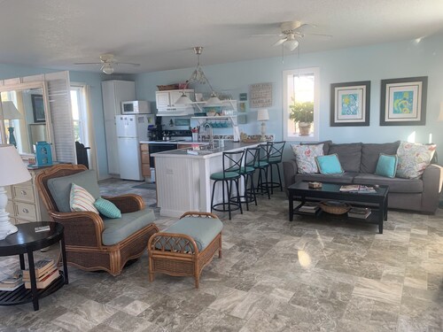Fantastic 1-bedroom studio with AC in   beautiful Kure Beach