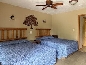 Double Room - Glacier Highland Motel (West Glacier)