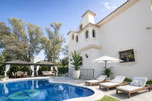 Pool - Luxury beachfront villa in Marbella (Marbella)