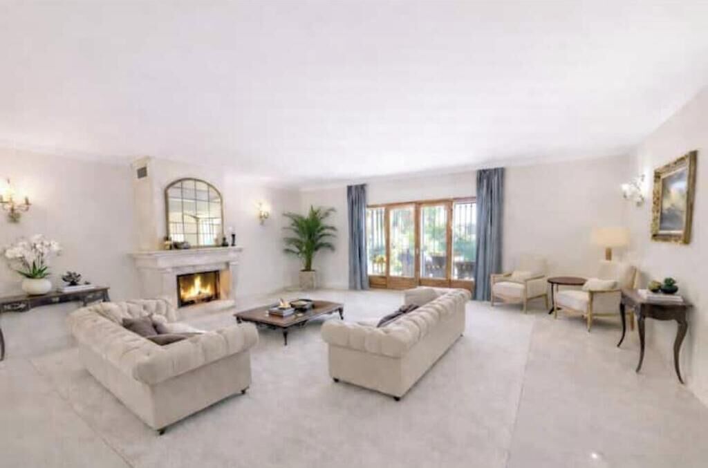 Villa De Lujo Junto Al Mar En Marbella - Marbella
