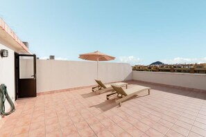 Apartamento Deluxe, balcón | Terraza o patio
