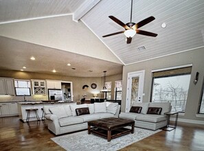 Living area - Beautiful home in a safe, highly desired neighborhood, 1.5 acres in Bastrop, TX (Cedar Creek)