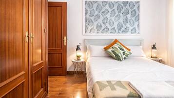 Appartement Classique | Fer et planche à repasser, Wi-Fi gratuit, décoration personnalisée