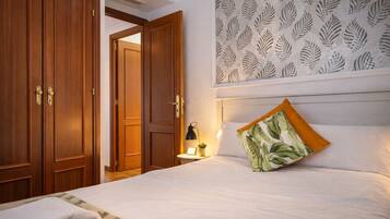 Classic Apartment | Individually decorated, individually furnished, iron/ironing board