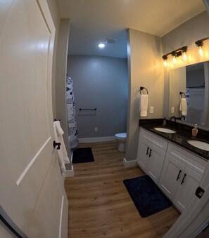 Hair dryer, towels, soap, toilet paper - Family Traditions: Brand-New 4BR Kentucky Lakehouse w/ Massive Deck & Fireplace (Springville)