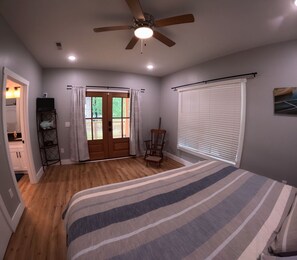 WiFi, bed sheets - Family Traditions: Brand-New 4BR Kentucky Lakehouse w/ Massive Deck & Fireplace (Springville)