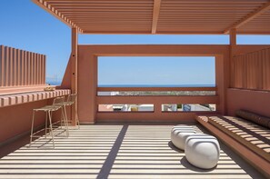Deluxe Suite with Sunrise View and Hot Tub | Terrace/patio - Thianne Luxury Suites (Fira)