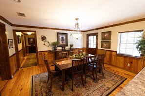 Dining - Luxury Southern Lodge Retreat-4 Bedroom/4 Bathroom (Climax)