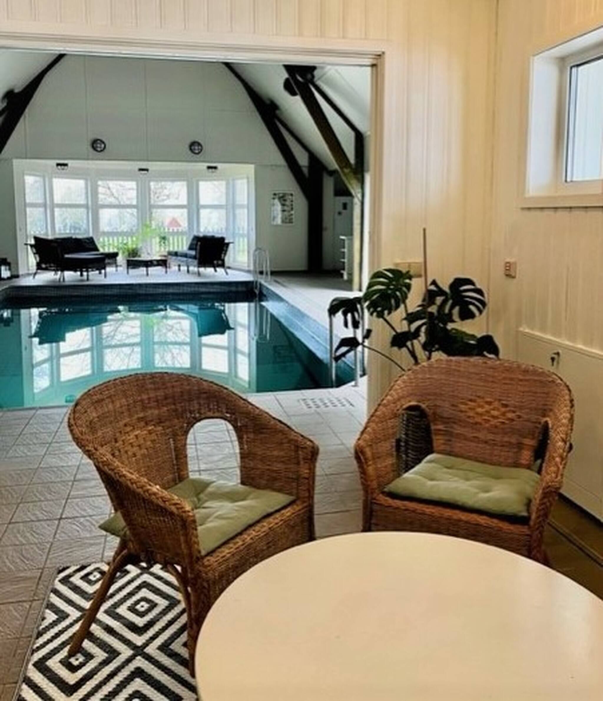 Apartment, 1 Bedroom, Smoking, Patio | Pool