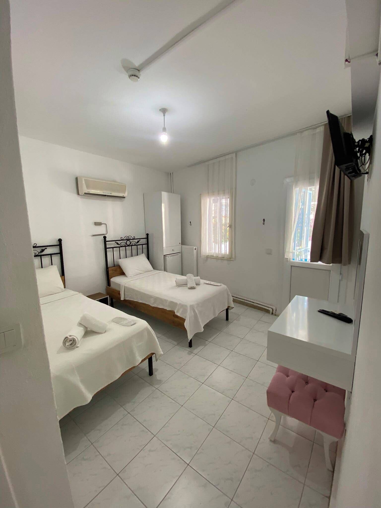 Basic Twin Room, 2 Single Beds | Free WiFi