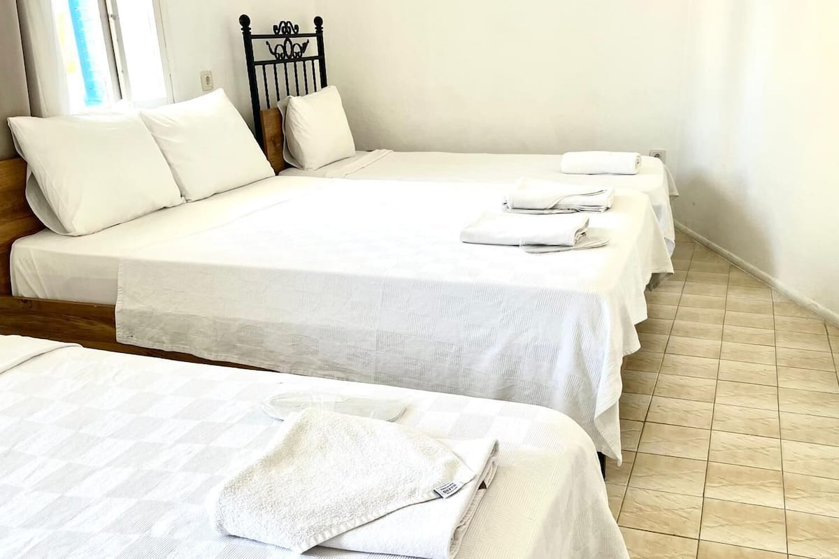Standard Quadruple Room, Marina View
