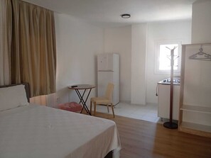 Standard Triple Room, Balcony | Free WiFi - A Hotel  (çeşme)