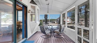 Cozy 2-bedroom Cottage on the Naples Causeway