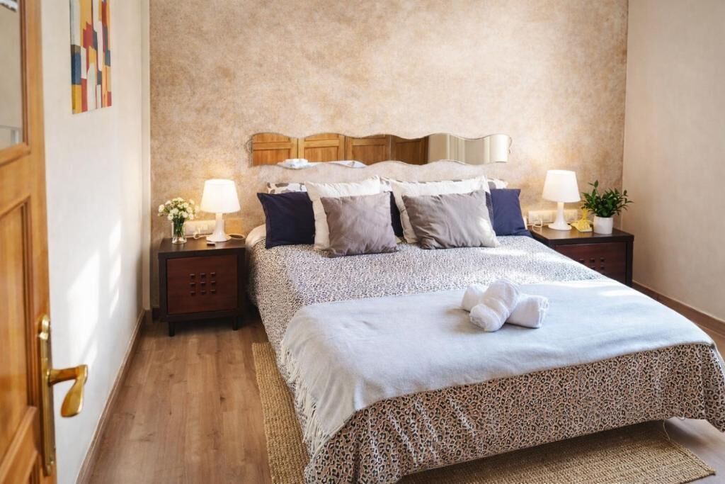 Classic Apartment | Individually decorated, individually furnished, free WiFi, bed sheets