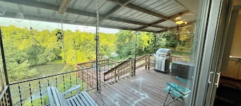 Cozy Current River Cabin, Doniphan on the water.