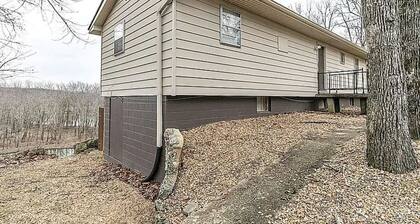 Cozy Current River Cabin, Doniphan on the water.