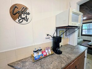 Interior - Heron's Nest Cottage (Hot Springs)
