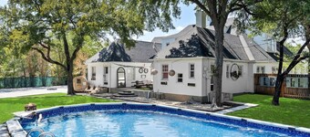 Venue 1925 with pool