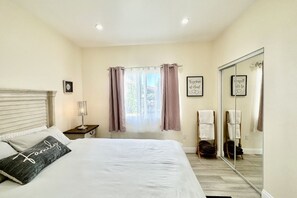 2 dormitorios, tabla de planchar con plancha, wifi gratis y ropa de cama