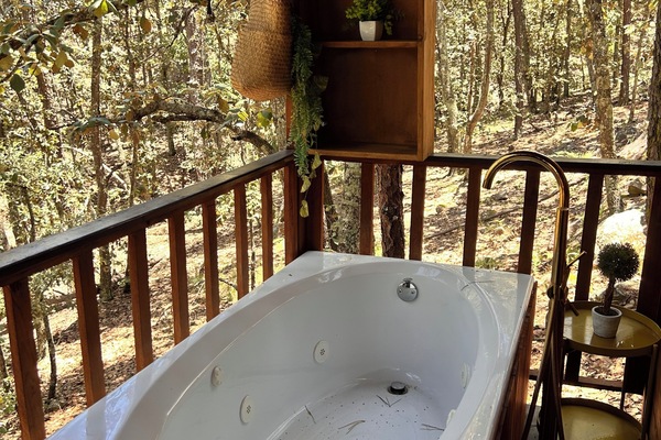 Classic Room, Garden View | Private spa tub