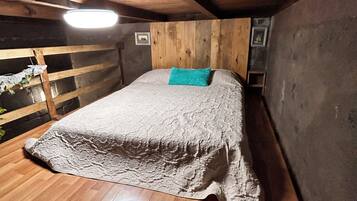 Habitación familiar, vista al jardín | Wifi gratis