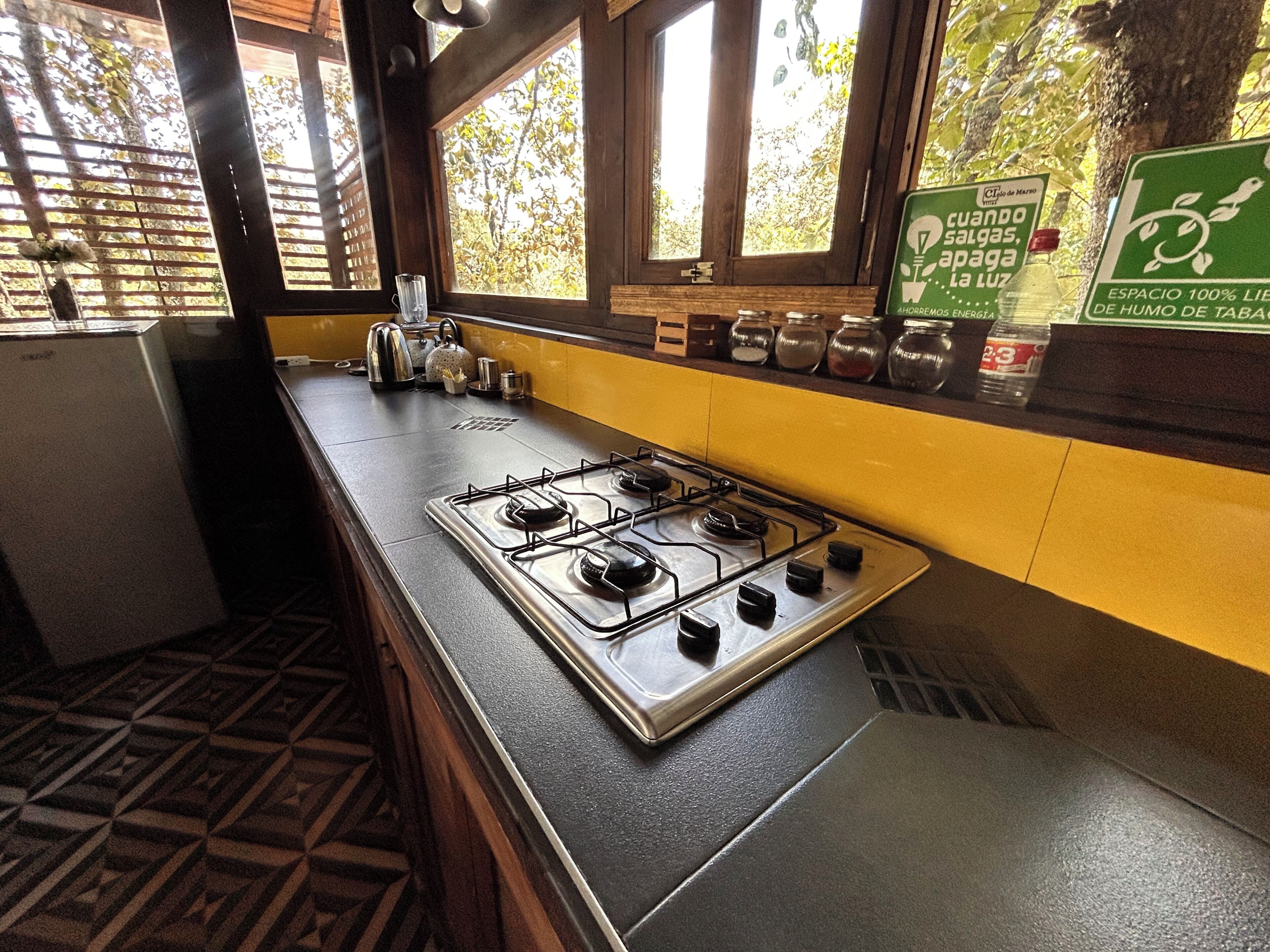Chambre Familiale, vue jardin | Cuisine privée