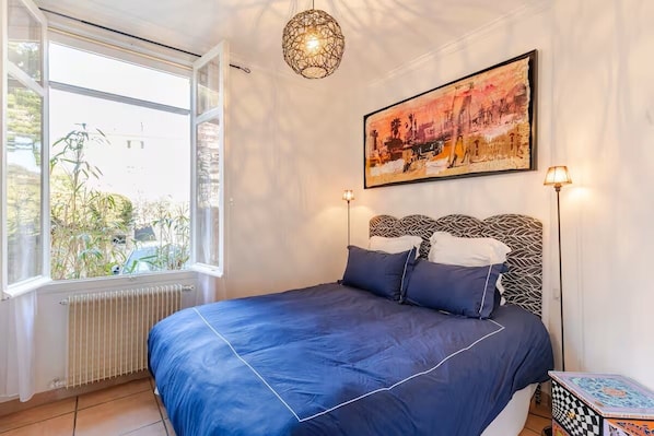 Room - Vrbo Property (Le Cannet)