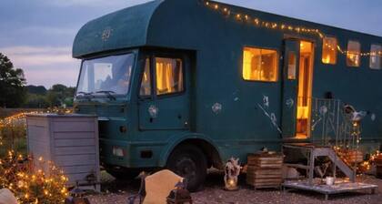 Out in the countryside,Retreat away@The Box