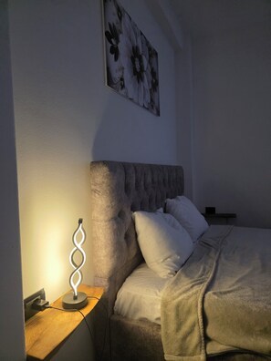 4 bedrooms, WiFi - Casa Del Sol – Cozy 4 Bedroom Stay in Pogradec (Pogradec)
