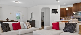 5BR +Game Room, Movie Theater, Office, EV chrg!