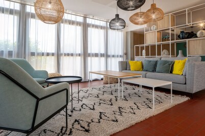 Grand T4 au bord de la plage avec terrasse privée