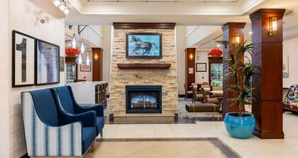 Premium 2BR Suite w/ Kitchen | Breakfast + Pool