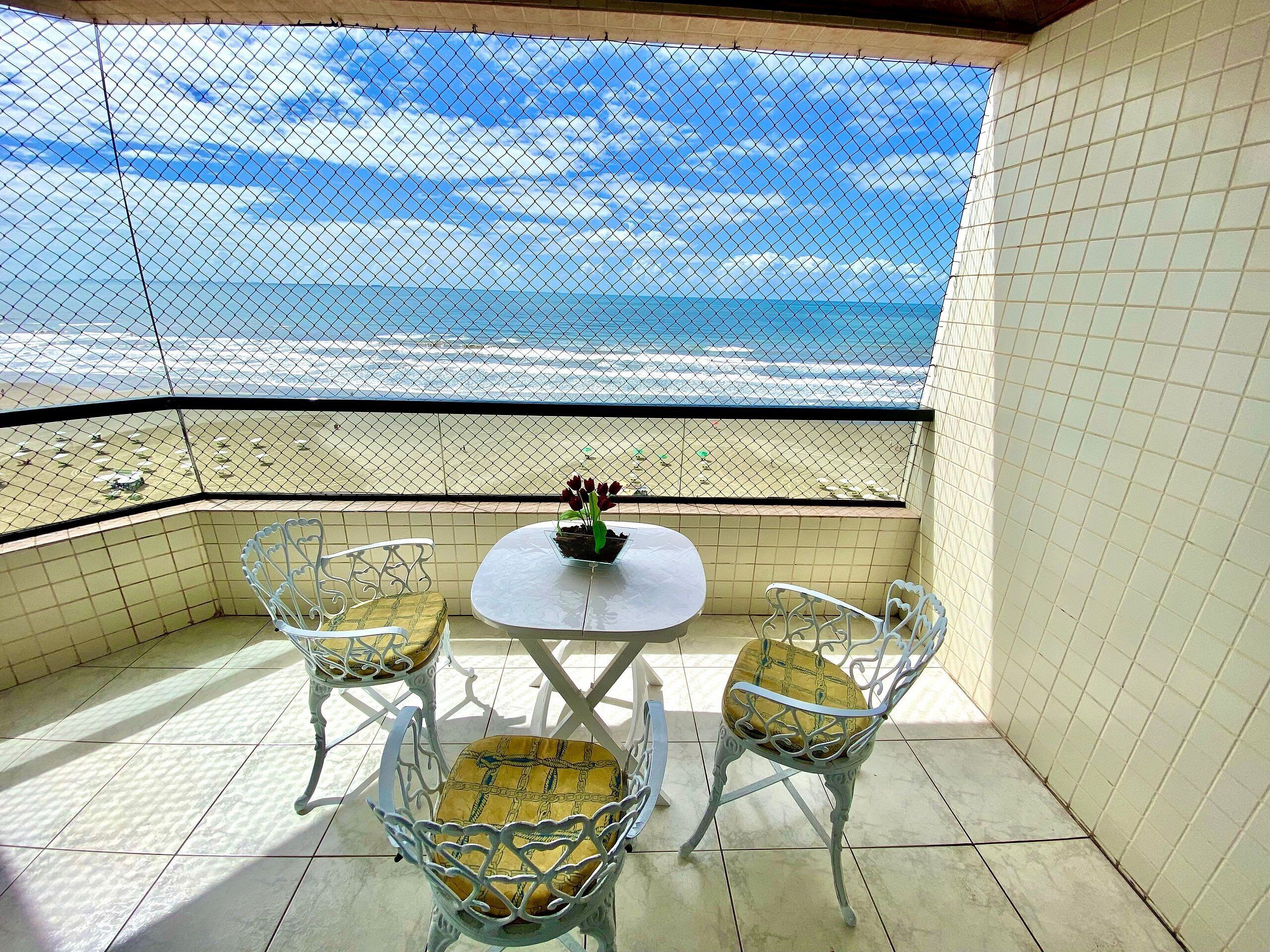 Apartemen Keluarga | Tempat makan outdoor