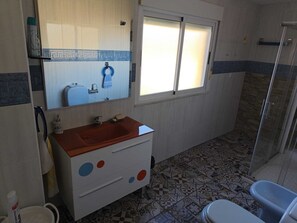 Shower, bidet, toilet paper