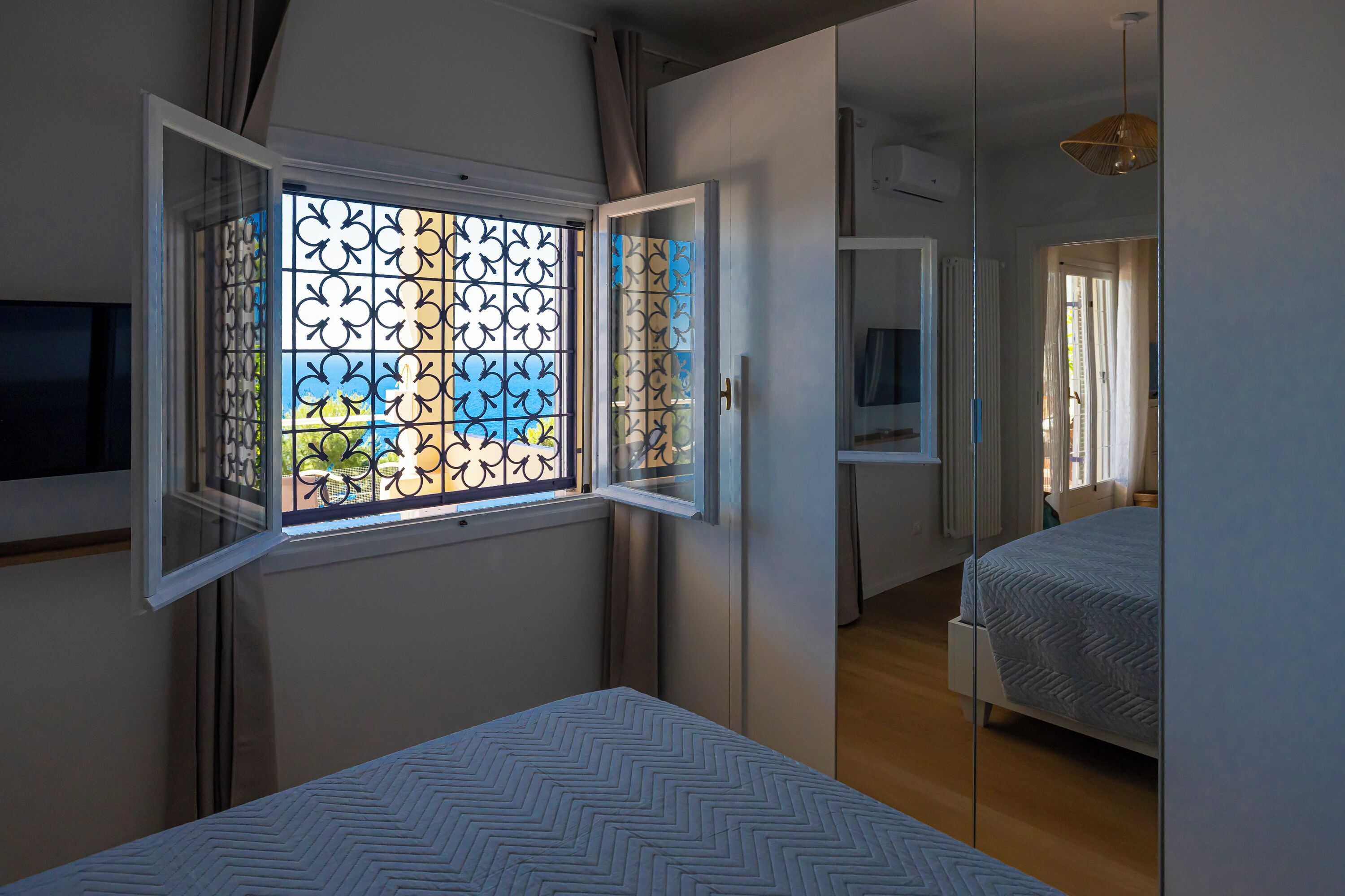 2 chambres, fer et planche à repasser, Wi-Fi gratuit, draps fournis