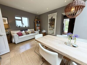 Dining - Tranquil Seaside Cottage by NewFo (Milford on Sea)