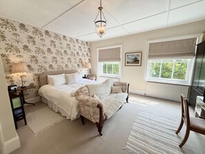 Room - Tranquil Seaside Cottage by NewFo (Milford on Sea)