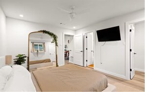 2 quartos, ferros/tábuas de passar roupa, Wi-Fi, roupa de cama