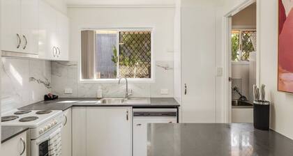 Relaxed Comfort in Quiet Leafy Surrounds!