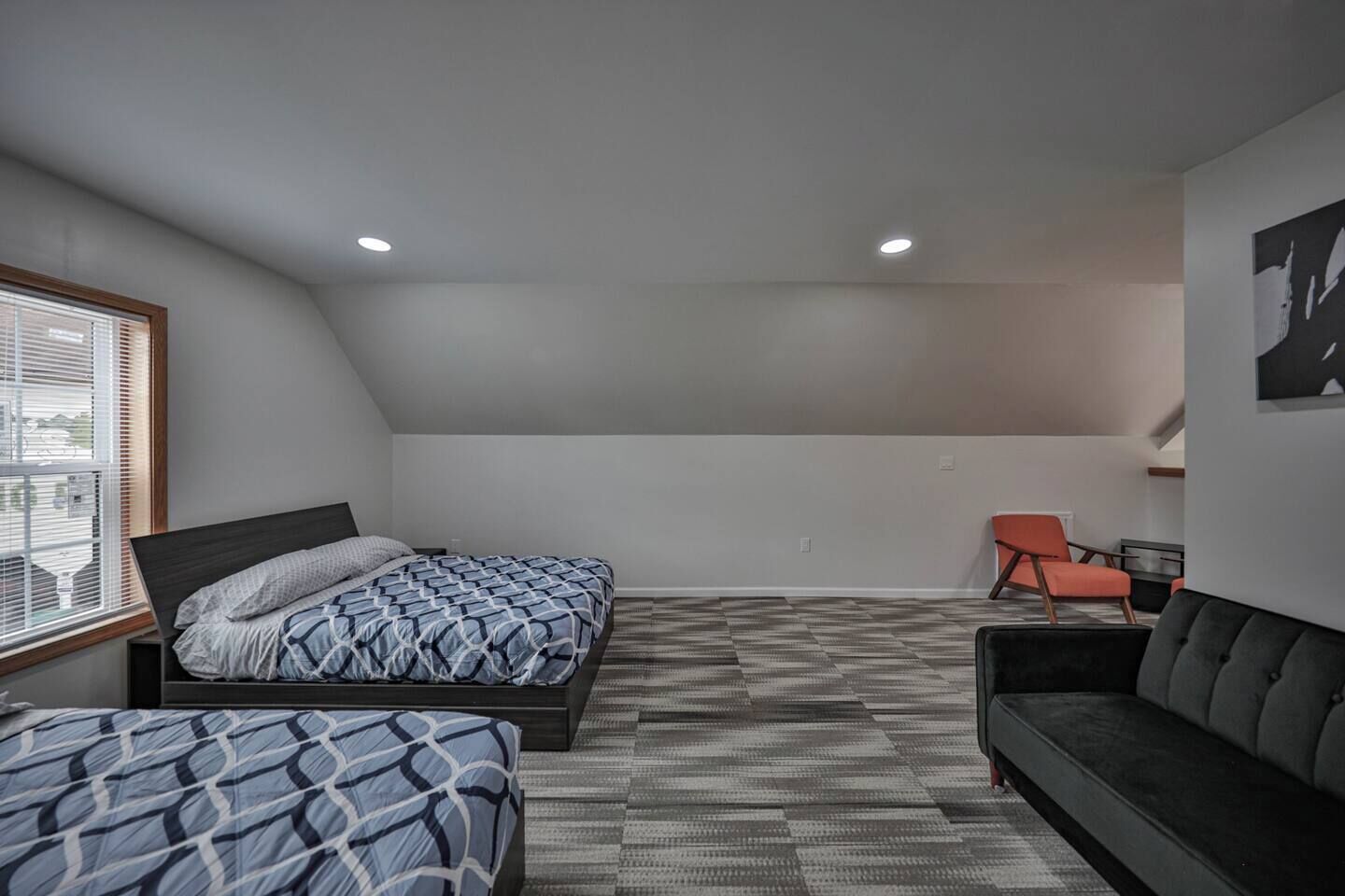 3 bedrooms, internet, bed sheets