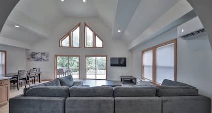 Lovely 3-bedroom chalet with AC in welcoming Lehighton