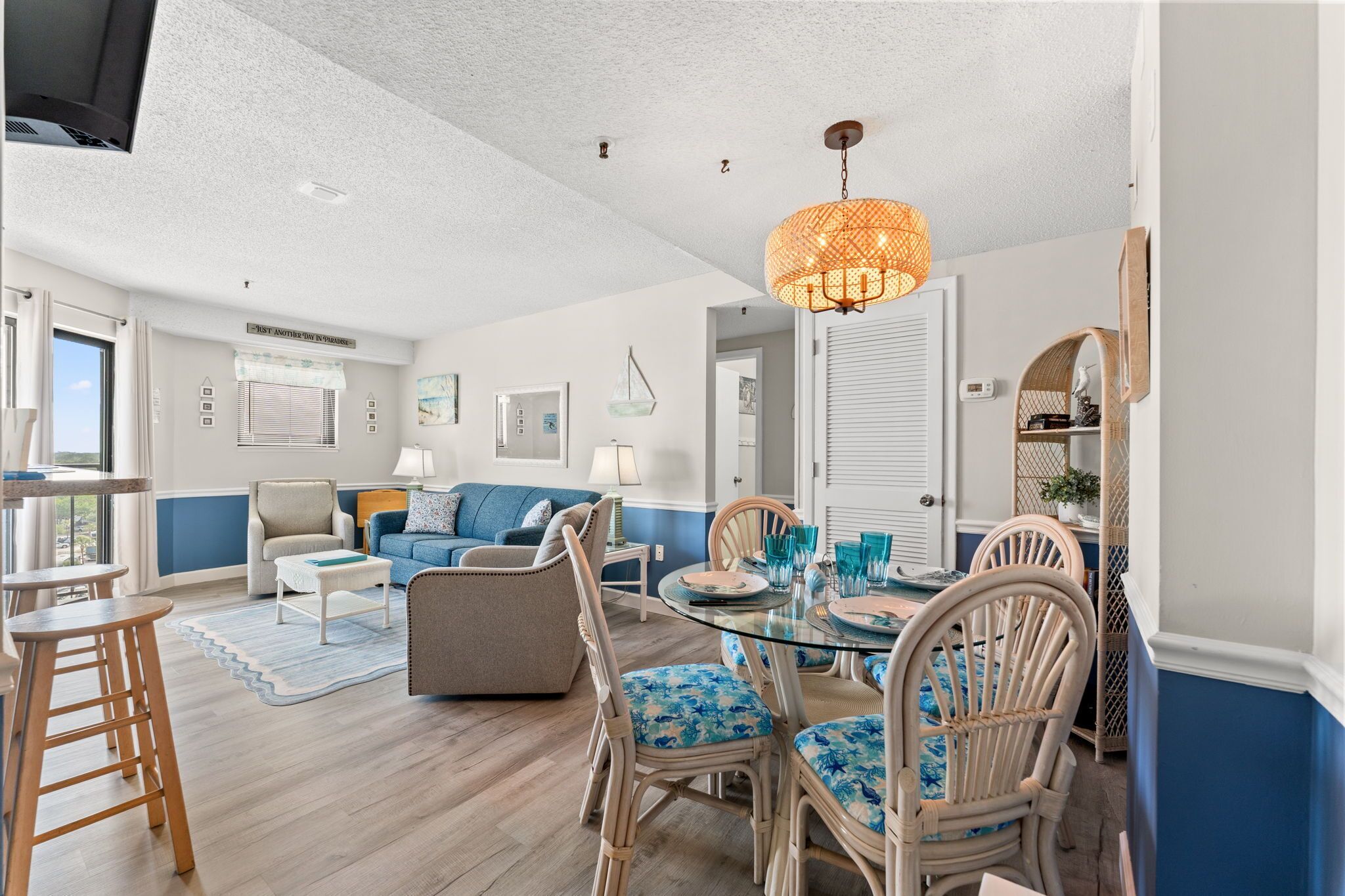 Family Condo, 2 Bedrooms, Balcony, Ocean View | In-room dining