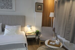 1 bedroom, iron/ironing board, WiFi - Homeku Guesthouse Room 2 near airport at Latkrabang (Lat Krabang)