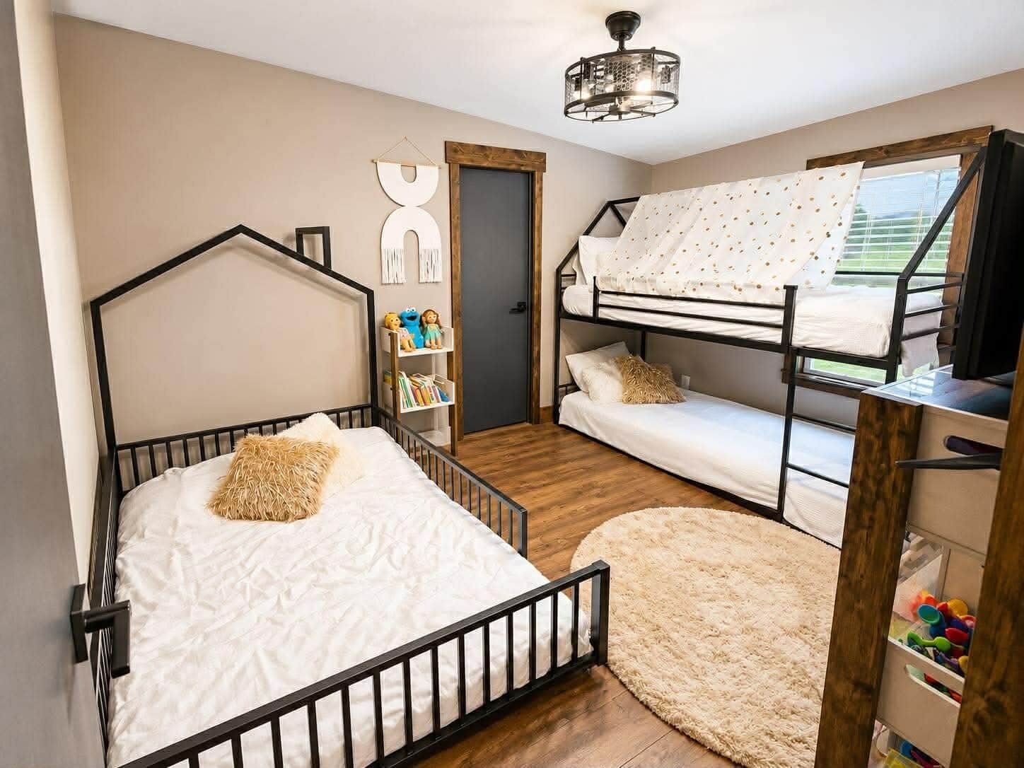 3 bedrooms, WiFi, bed sheets