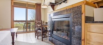 Chula Vista Resort Studio Villa in Wisconsin Dells! Free Waterpark Passes!