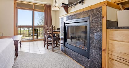 Chula Vista Resort Studio Villa in Wisconsin Dells! Free Waterpark Passes!