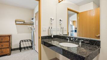 Towels, soap, shampoo, toilet paper