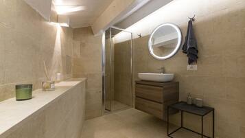 Shower, bidet, towels